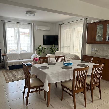 Villa Andy-350 M From The Beach Larnaca Ngoại thất bức ảnh