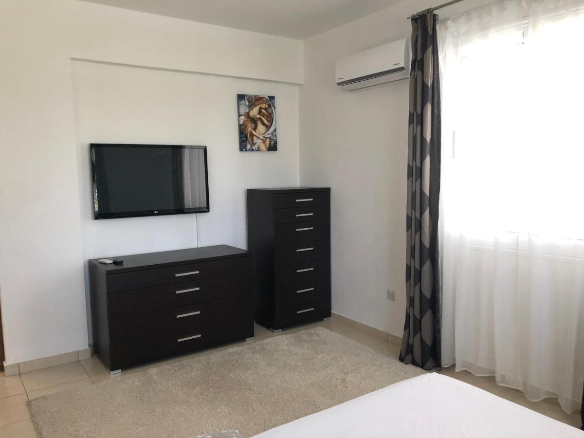 Villa Andy-350 M From The Beach Larnaca Ngoại thất bức ảnh