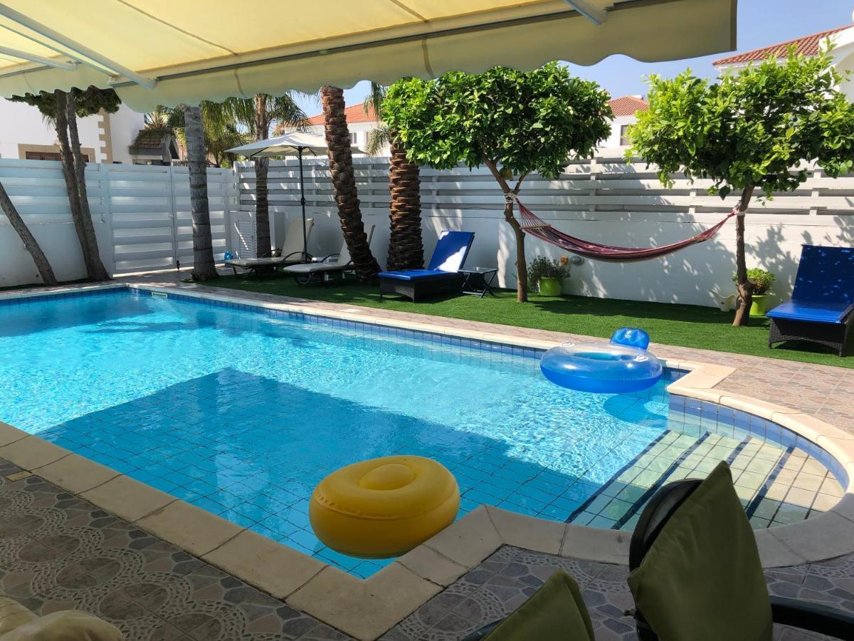 Villa Andy-350 M From The Beach Larnaca Ngoại thất bức ảnh