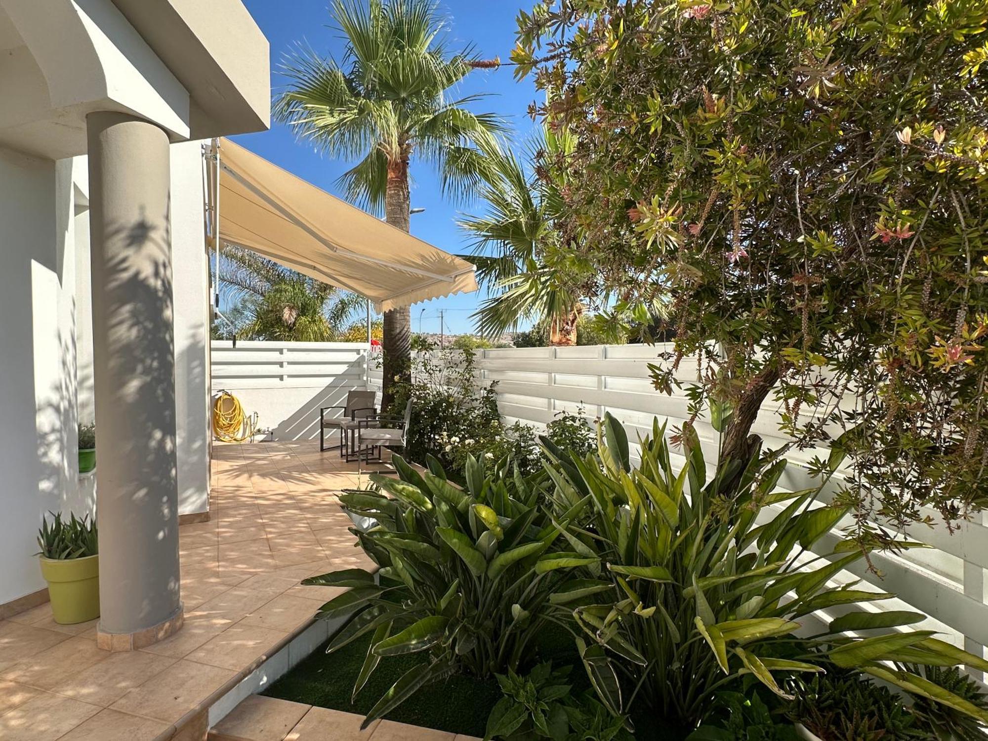 Villa Andy-350 M From The Beach Larnaca Ngoại thất bức ảnh