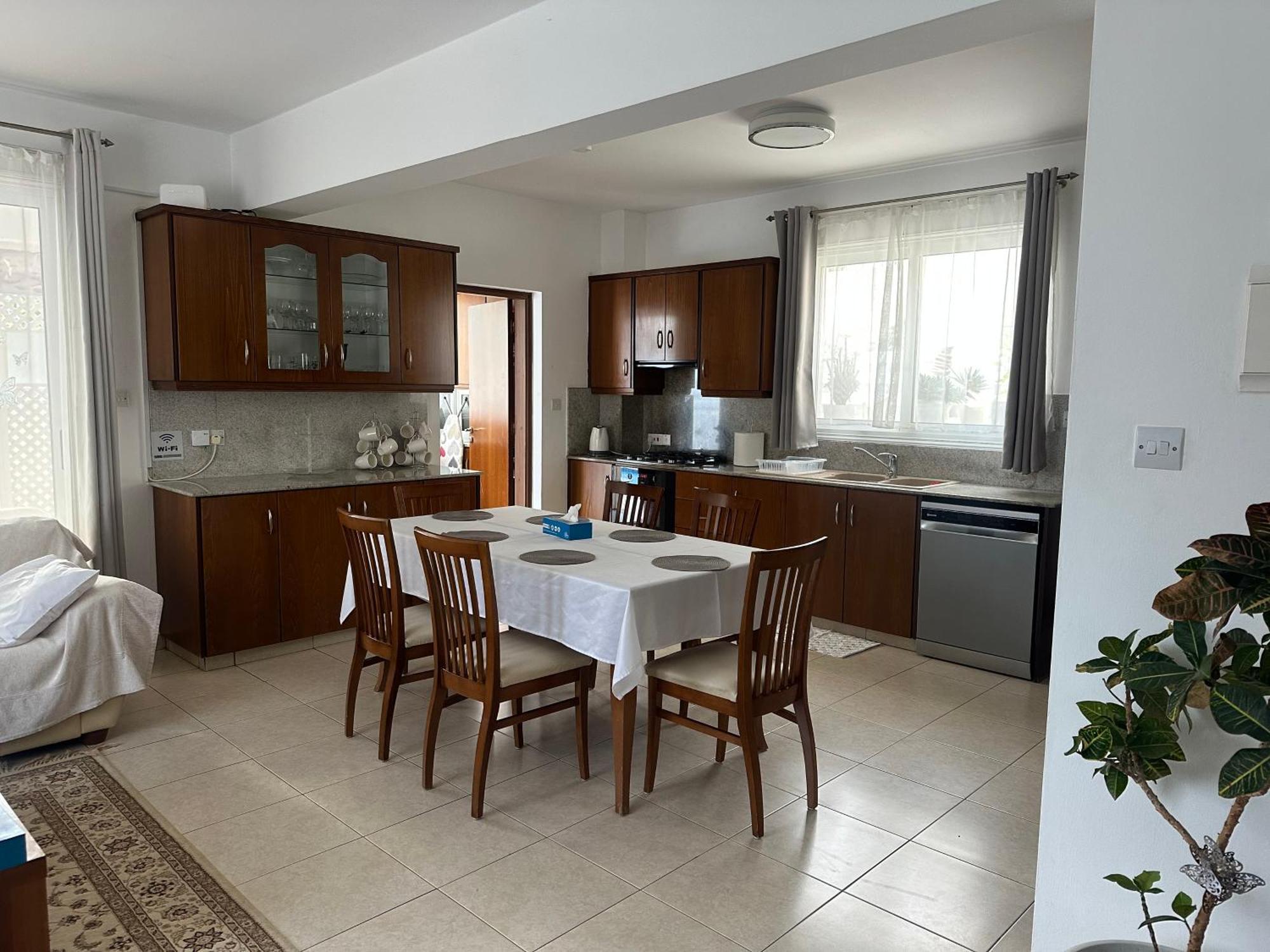 Villa Andy-350 M From The Beach Larnaca Ngoại thất bức ảnh